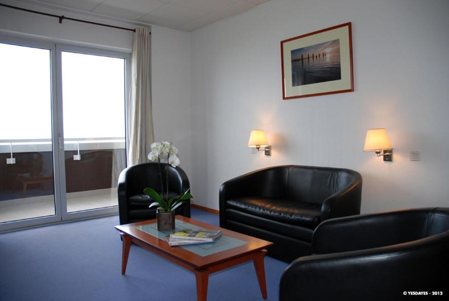 Hôtel Savoie Leman Thonon-les-Bains Quarto foto