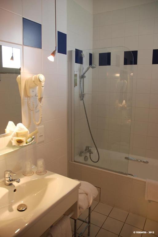 Hôtel Savoie Leman Thonon-les-Bains Quarto foto