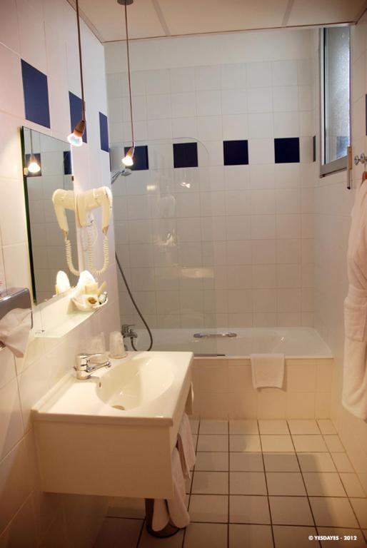Hôtel Savoie Leman Thonon-les-Bains Quarto foto